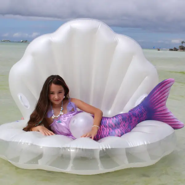 Mermaid Tail and Shell in Boracay
