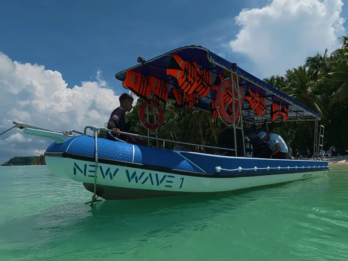 New Wave Divers' new speed boat in Boracay — photo 1